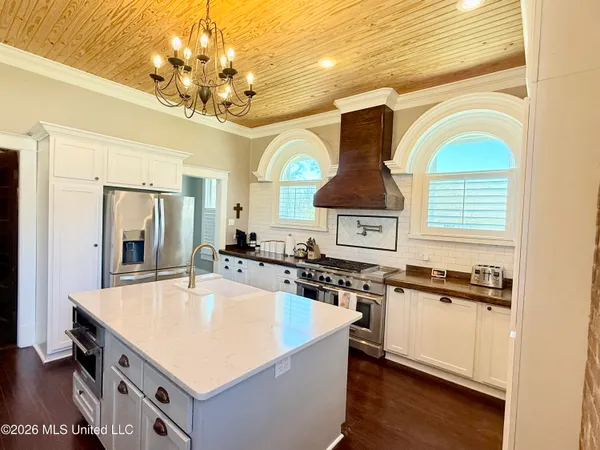 $289,000 | 318 West Chestnut Street, Charleston, MS 38921