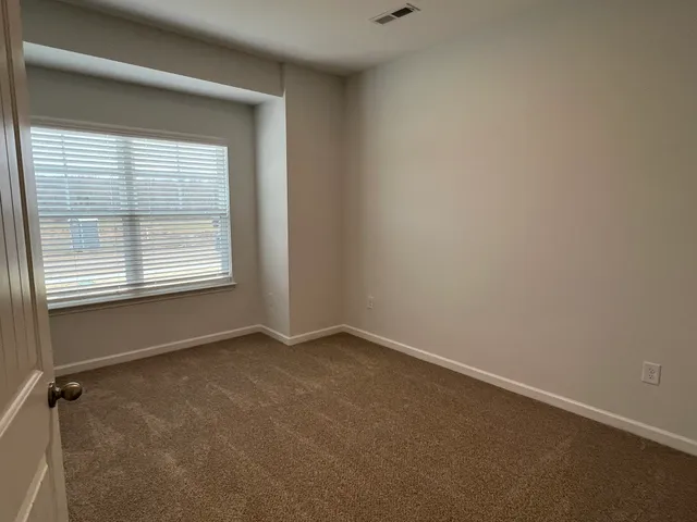 $2,390 | 1139 Bluecreek Circle, Murfreesboro, TN 37129