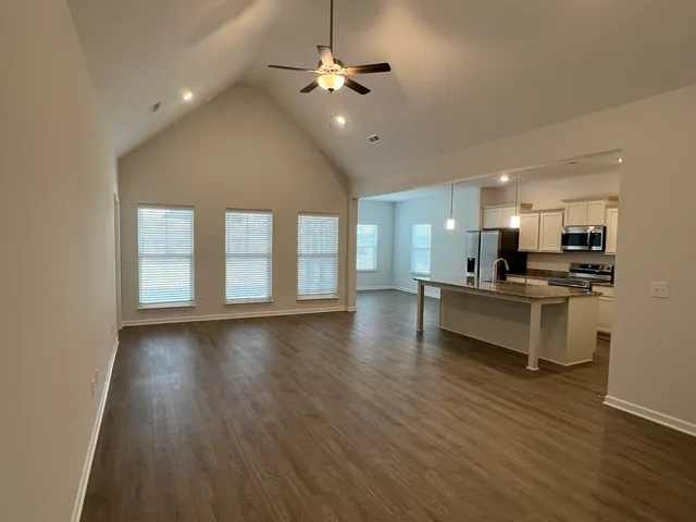 $2,390 | 1139 Bluecreek Circle, Murfreesboro, TN 37129