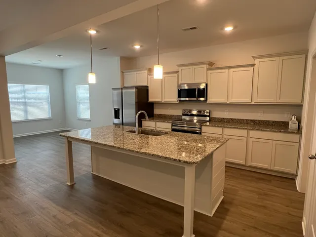 $2,390 | 1139 Bluecreek Circle, Murfreesboro, TN 37129