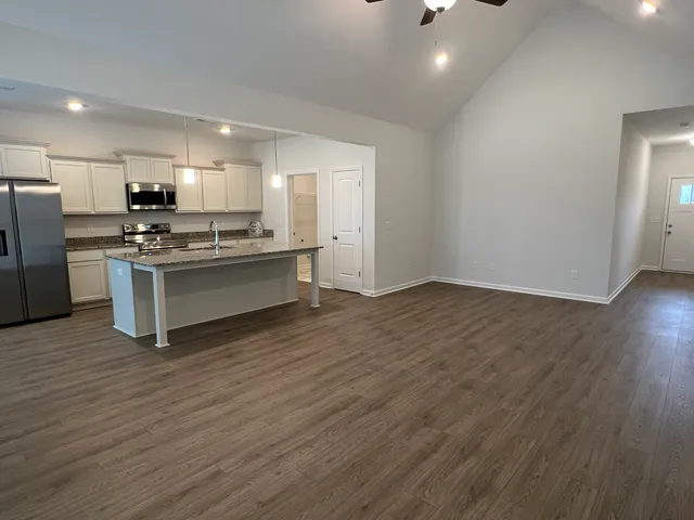 $2,390 | 1139 Bluecreek Circle, Murfreesboro, TN 37129