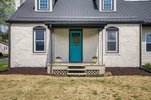 $349,000 | 15 Romaine Lane, Stuarts Draft, VA 24477