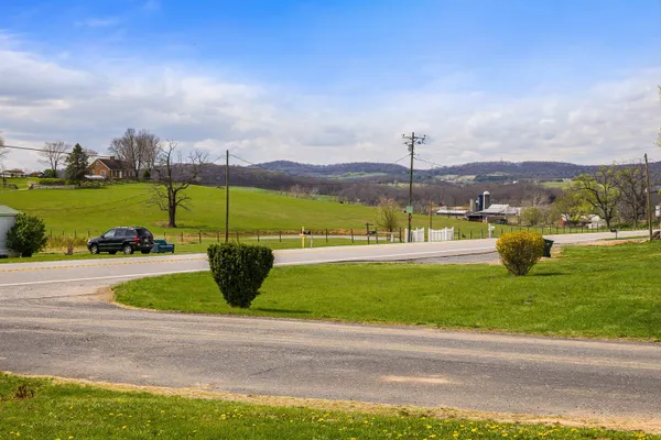 $349,000 | 15 Romaine Lane, Stuarts Draft, VA 24477