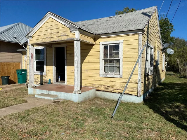 $63,000 | 1005 Saunders Street, Gatesville, TX 76528