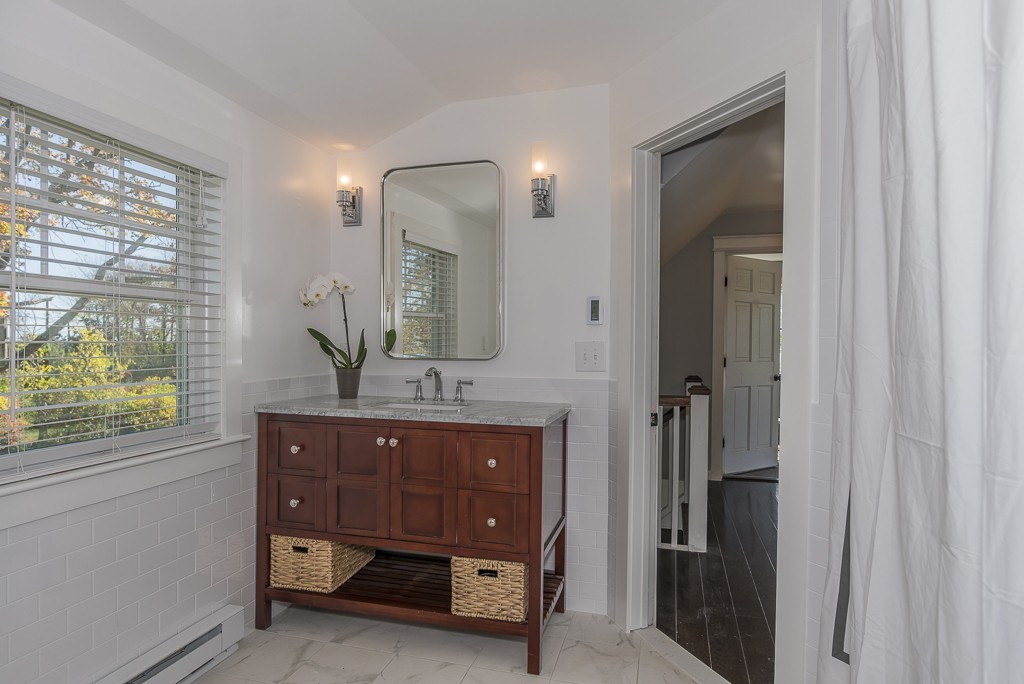 27 Way Road Gloucester, MA 01930 - Photo 13 of 26