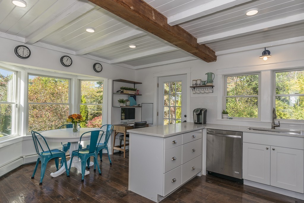 27 Way Road Gloucester, MA 01930 - Photo 6 of 26
