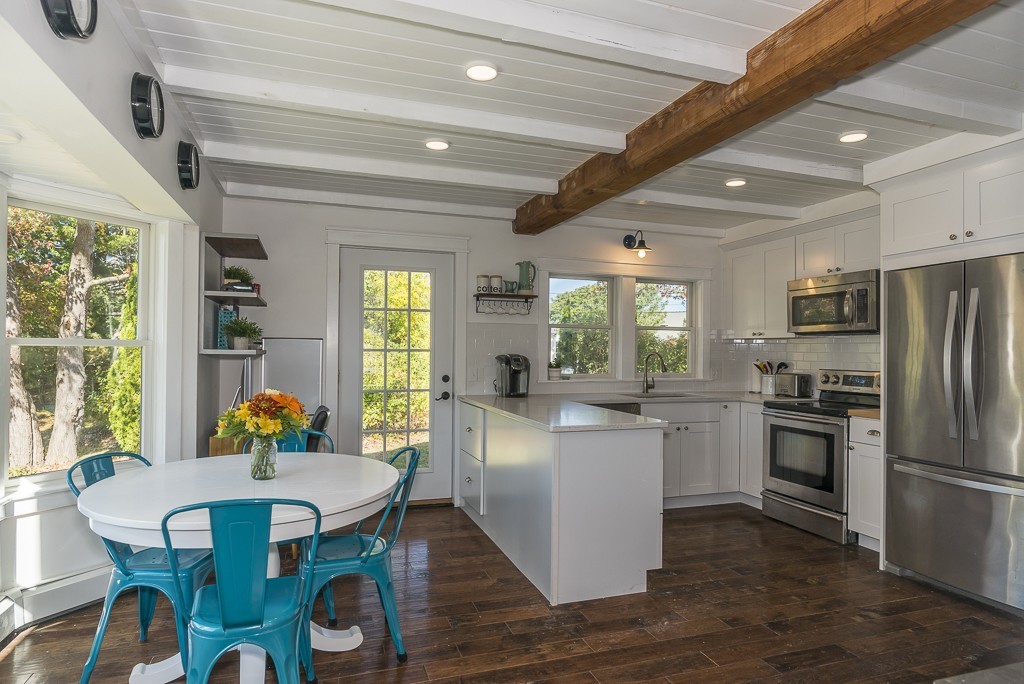 27 Way Road Gloucester, MA 01930 - Photo 8 of 26