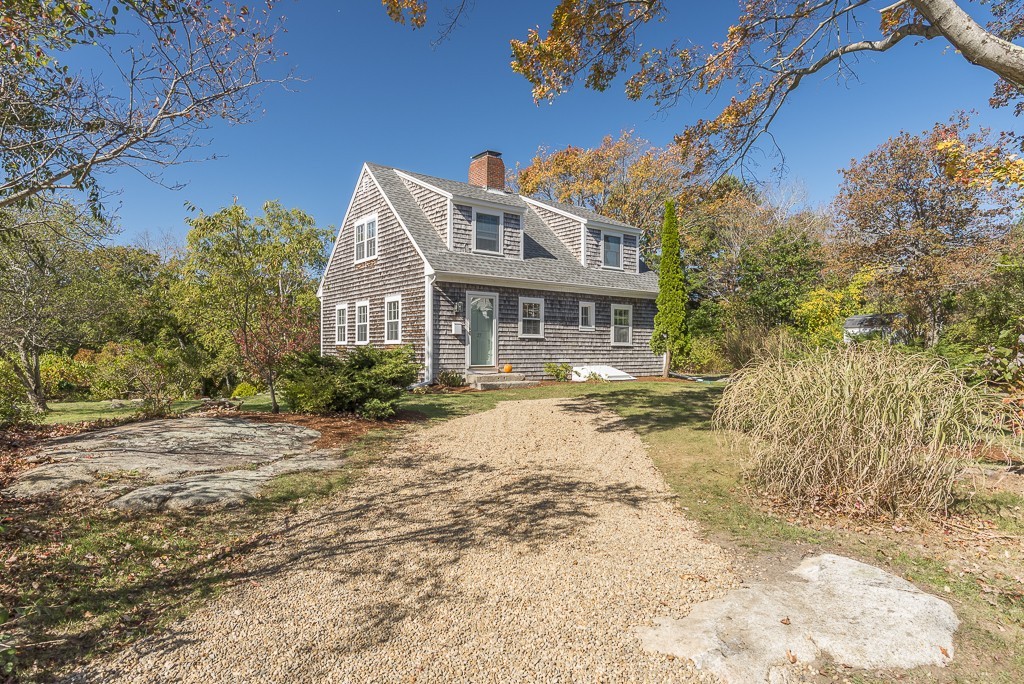 27 Way Road Gloucester, MA 01930 - Photo 9 of 26