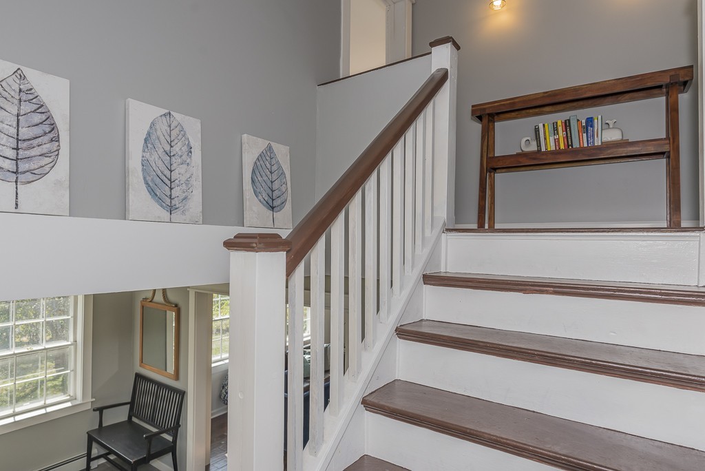 27 Way Road Gloucester, MA 01930 - Photo 10 of 26