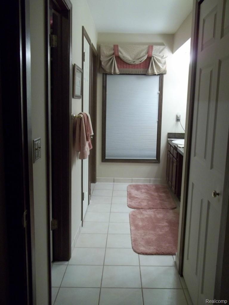 150 Sugar Pine Road Rochester, MI 48309 - Photo 14 of 28 14.jpg