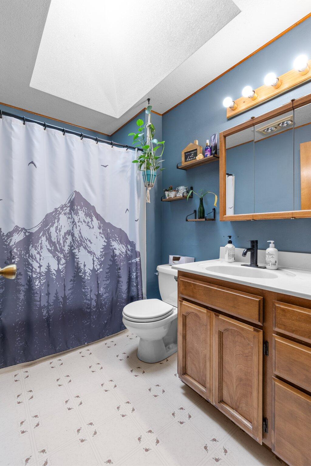 1637 Timothy Street Central Point, OR 97502 - Photo 14 of 23 8