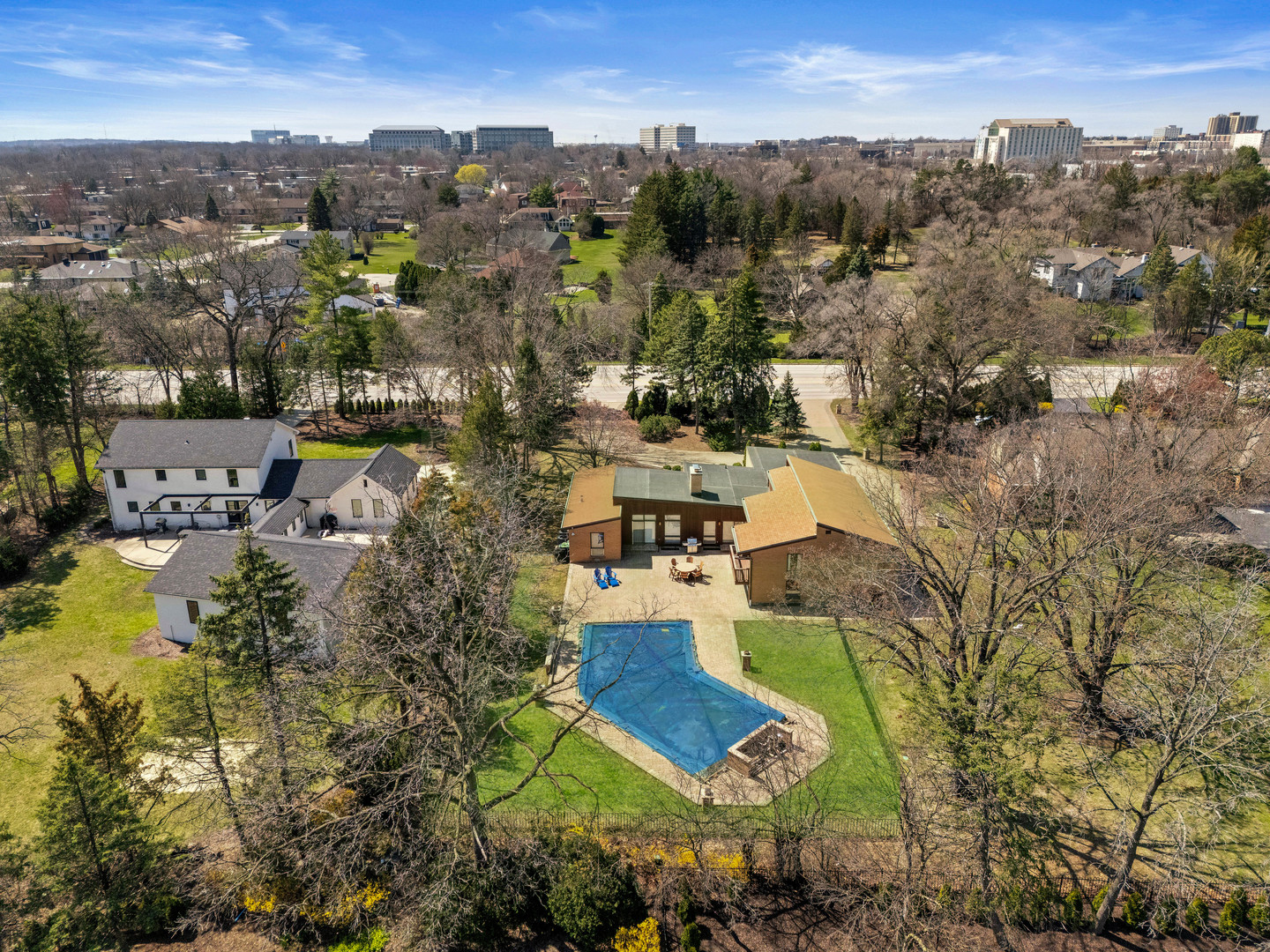 2819 Meyers Road Oak Brook, IL 60523 - Photo 32 of 35 an aerial view of residential houses with outdoor space and river