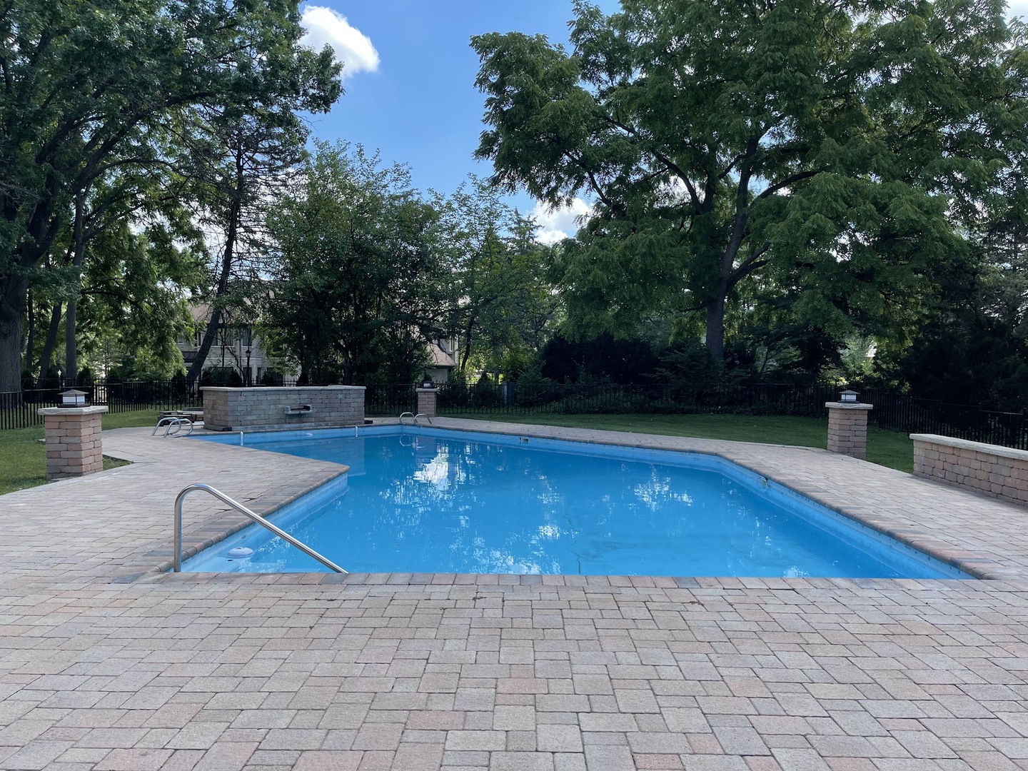 2819 Meyers Road Oak Brook, IL 60523 - Photo 10 of 35 a view of outdoor space with swimming pool and sitting space