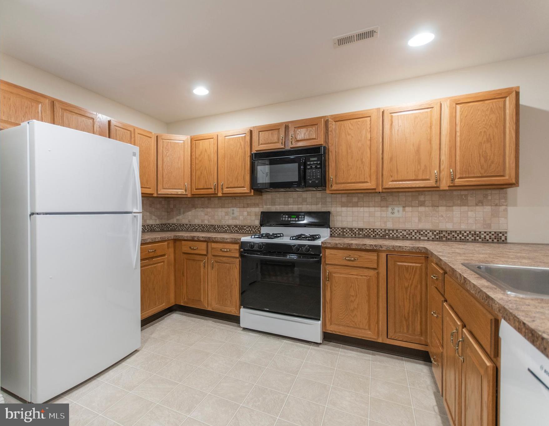 311 Manor Road Harleysville, PA 19438 - Photo 4 of 15 Gallery Image 4