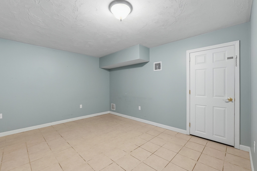 262 Stevens Street, Unit 262 Fall River, MA 02721 - Photo 23 of 29