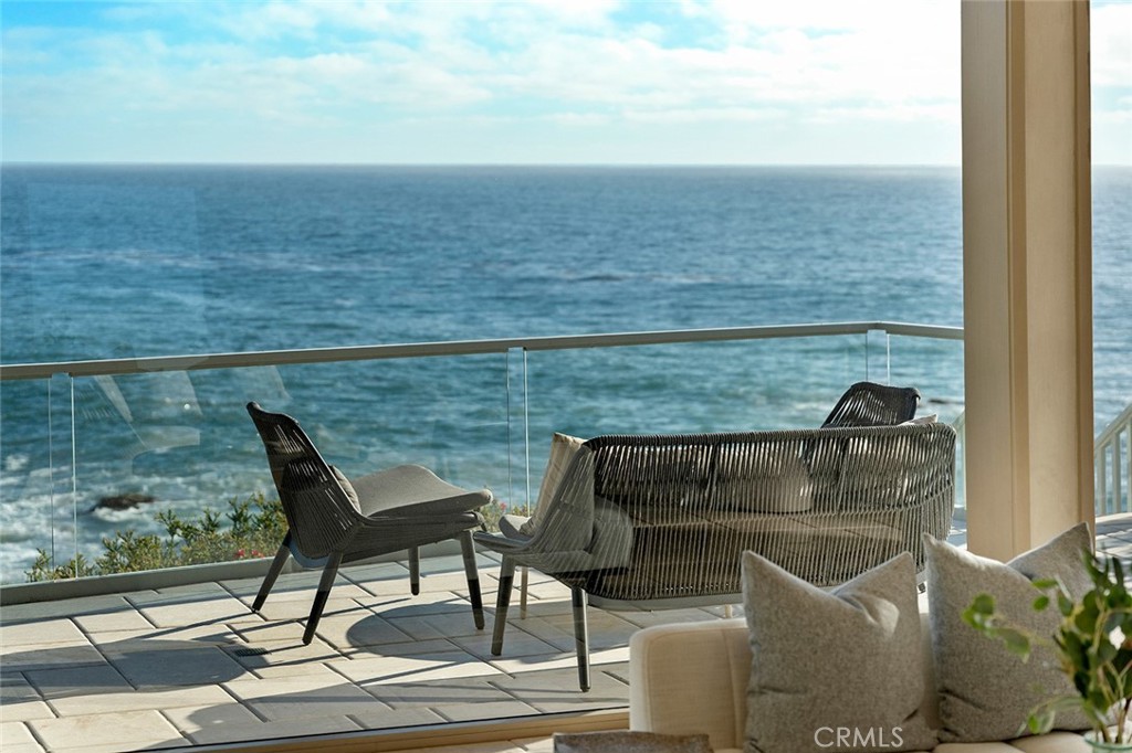 1907 Ocean Way Laguna Beach, CA 92651 - Photo 15 of 74