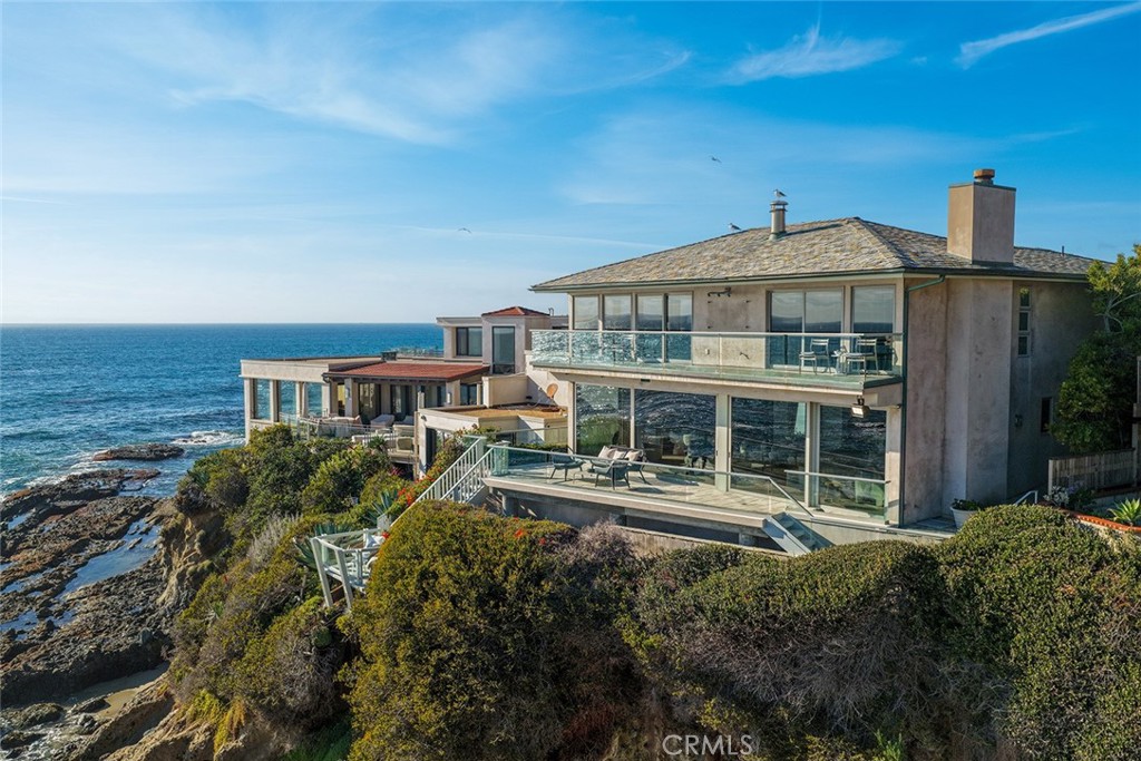 1907 Ocean Way Laguna Beach, CA 92651 - Photo 70 of 74 a house view with a garden space