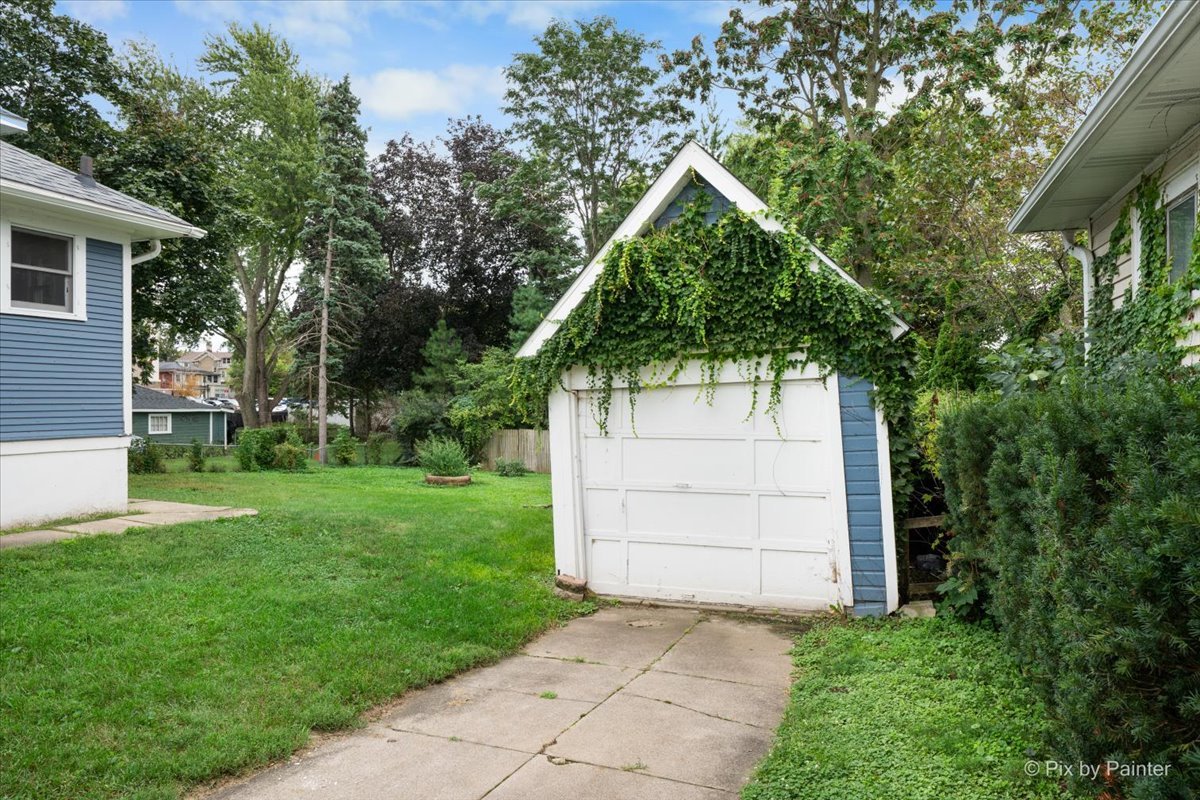 311 Locust Street Elgin, IL 60123 - Photo 5 of 32 Gallery Image 5