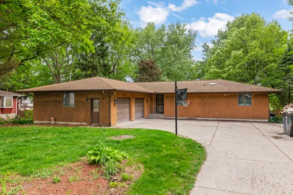 $335,000 | 314 West Fayette Street, Sandwich, IL 60548