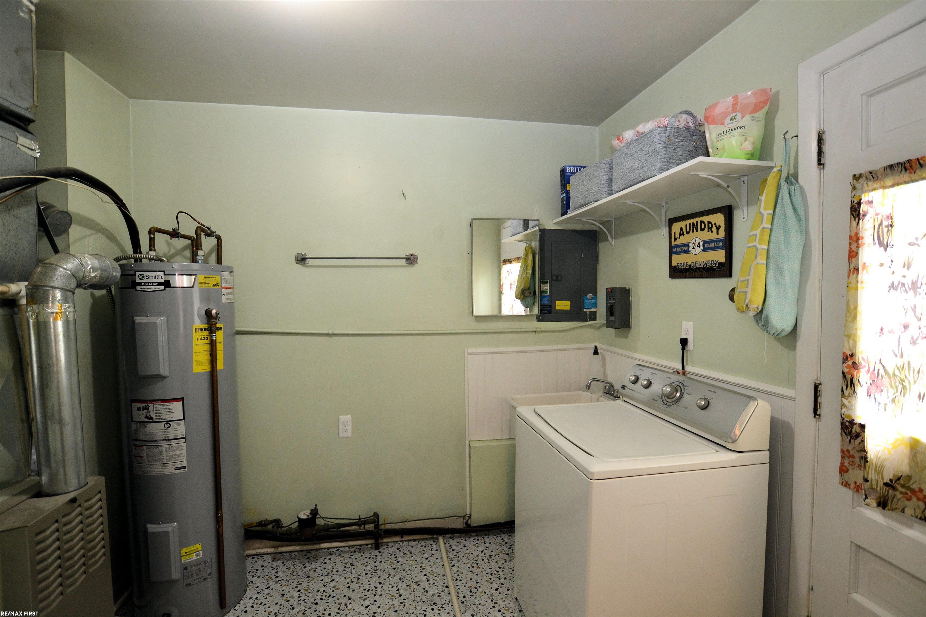 53580 Chesterfield Road New Baltimore, MI 48051 - Photo 17 of 20 50109167-16.JPG