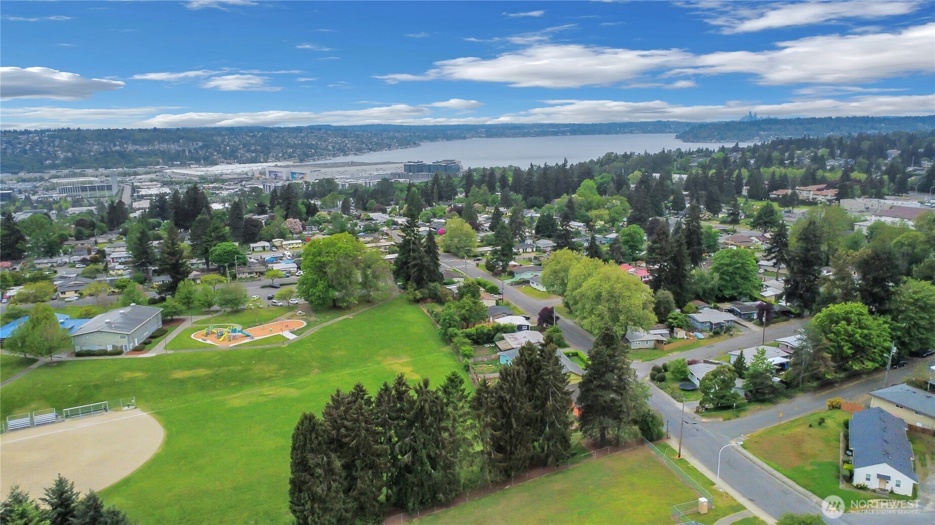 838 Harrington Avenue Northeast Renton, WA 98056 - Photo 33 of 38