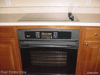 853 Enchantment Drive Rochester, MI 48307 - Photo 16 of 22 Stove