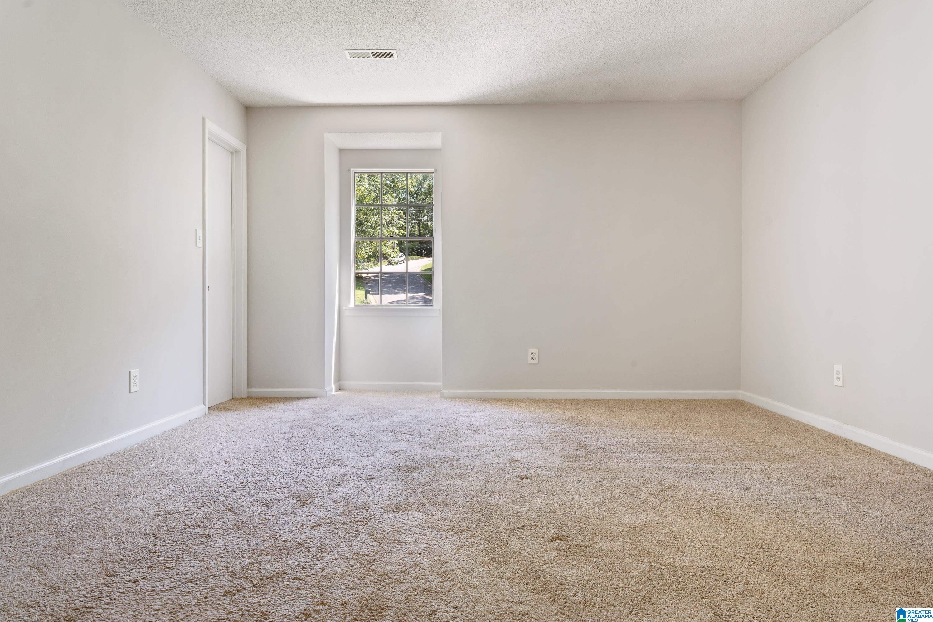2027 Diane Lane Alabaster, AL 35007 - Photo 22 of 35