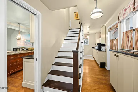 $5,700,000 | 555 Meadow Grove Street, La Canada Flintridge, CA 91011