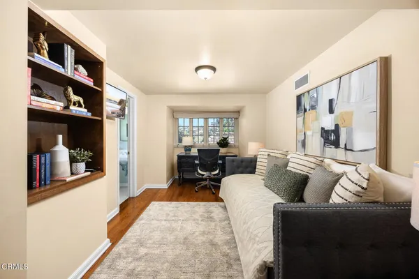 $5,700,000 | 555 Meadow Grove Street, La Canada Flintridge, CA 91011