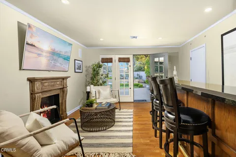 $5,700,000 | 555 Meadow Grove Street, La Canada Flintridge, CA 91011