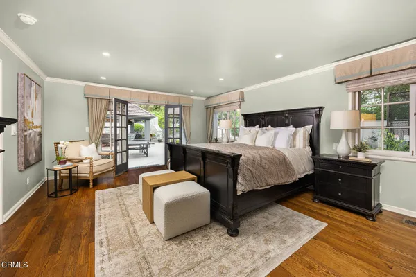 $5,700,000 | 555 Meadow Grove Street, La Canada Flintridge, CA 91011