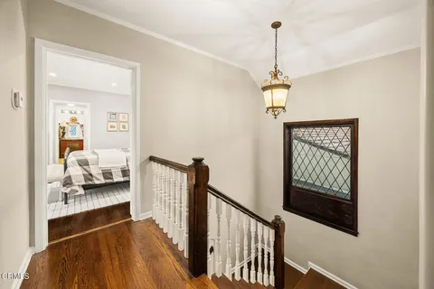 $5,700,000 | 555 Meadow Grove Street, La Canada Flintridge, CA 91011