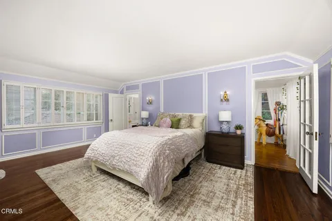 $5,700,000 | 555 Meadow Grove Street, La Canada Flintridge, CA 91011