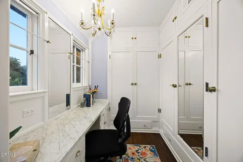 $5,700,000 | 555 Meadow Grove Street, La Canada Flintridge, CA 91011