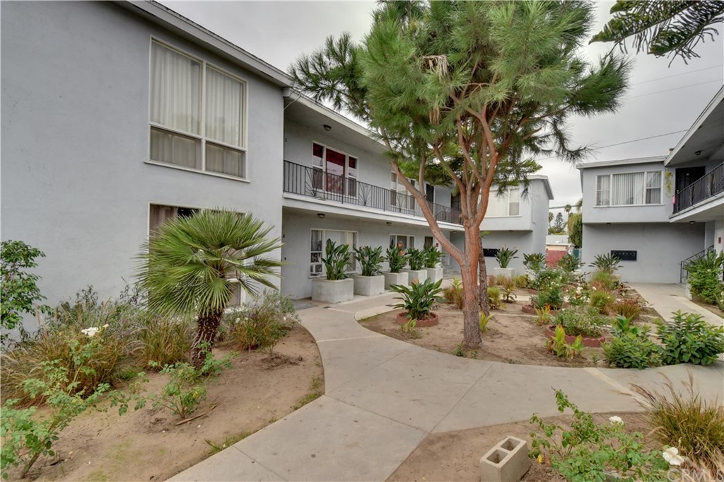 1721 Freeman Avenue Long Beach, CA 90804 - Photo 5 of 11