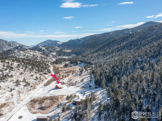 $585,000 | 957 Dunraven Glade Road, Glen Haven, CO 80532