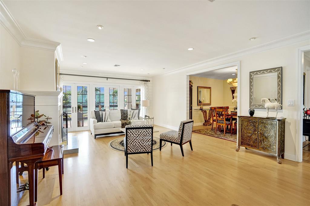 7 Saranac Road Sea Ranch Lakes, FL 33308 - Photo 12 of 93