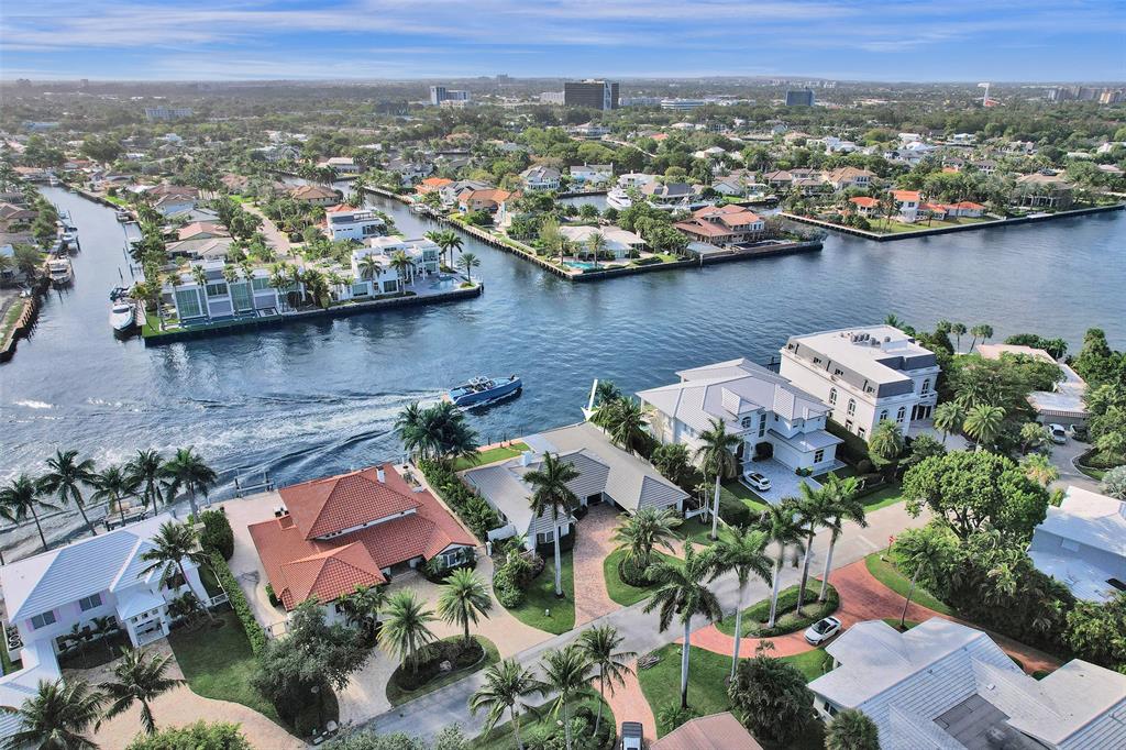 7 Saranac Road Sea Ranch Lakes, FL 33308 - Photo 5 of 93