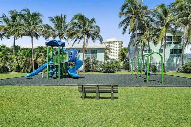 $5,895,000 | 7 Saranac Road, Sea Ranch Lakes, FL 33308