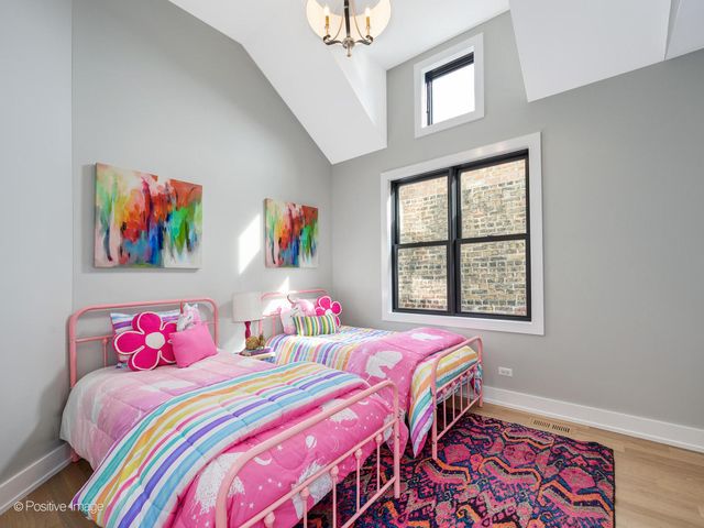 $2,335,000 | 3302 North Hoyne Avenue, Chicago, IL 60618