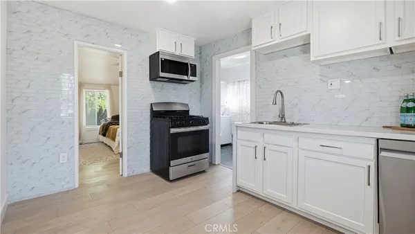 $1,299,000 | 215 North McClay Street, Santa Ana, CA 92701