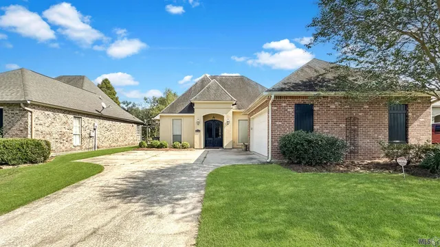 $2,800 | 10764 Hillbrook Avenue, Baton Rouge, LA 70810