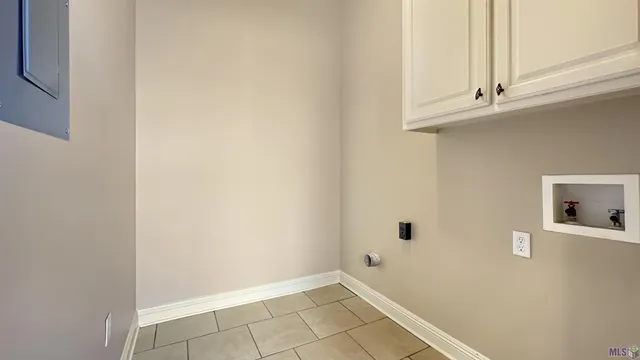 $2,800 | 10764 Hillbrook Avenue, Baton Rouge, LA 70810