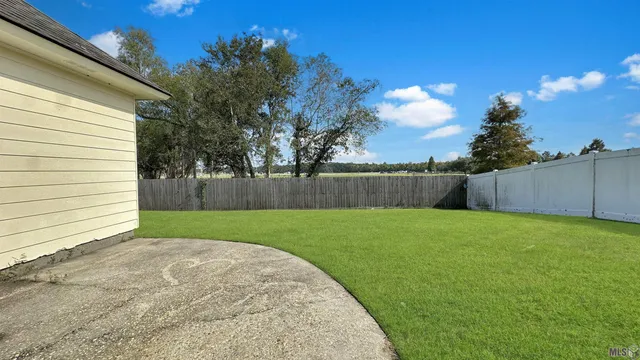 $2,800 | 10764 Hillbrook Avenue, Baton Rouge, LA 70810