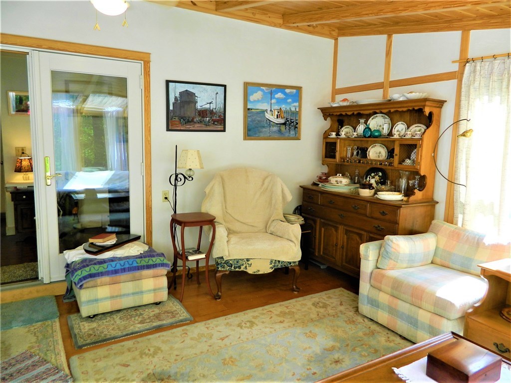 228 S Road South Kingstown, RI 02879 - Photo 18 of 32 Gallery Image 18