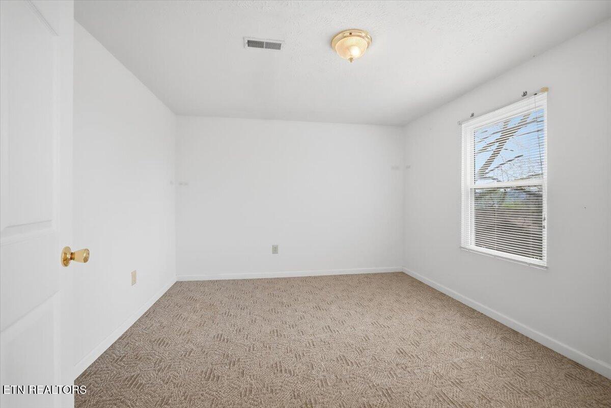 239 Bello Road Tazewell, TN 37879 - Photo 35 of 39 21-239_Bello_Rd_019