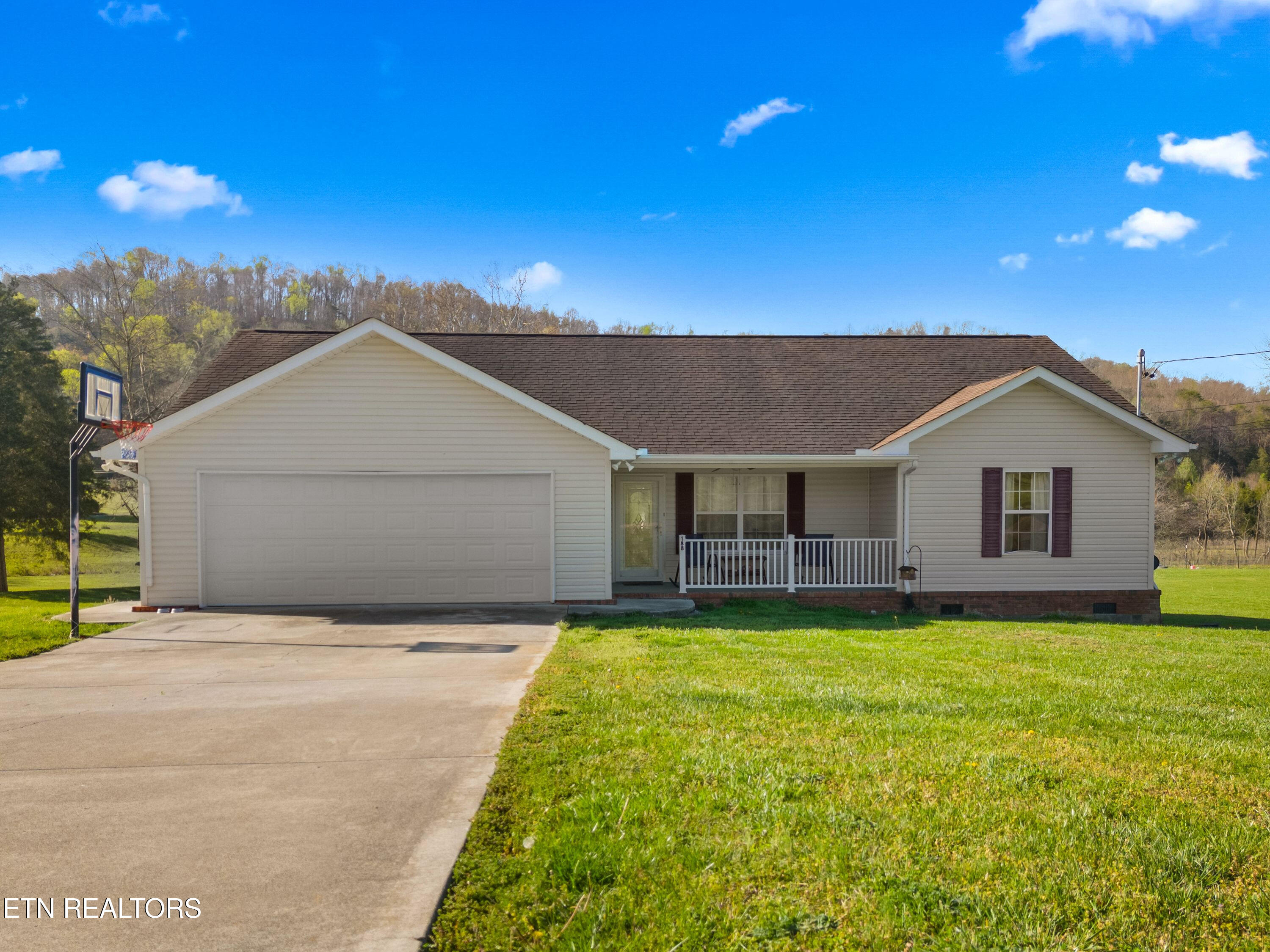 188 Walker Ford Road Maynardville, TN 37807 - Photo 1 of 34 188 1