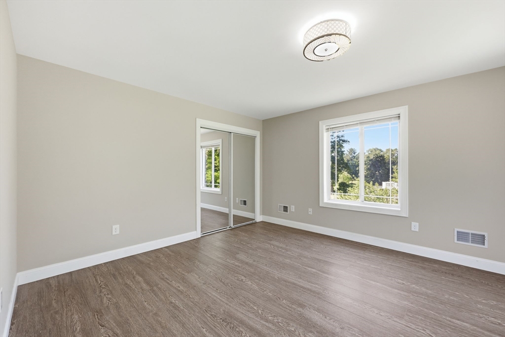17 Russellville Road Westfield, MA 01085 - Photo 24 of 38