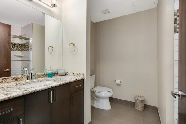 $4,395 | 1240 South 2nd Street, Unit 701, Minneapolis, MN 55415