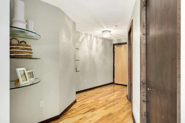 $4,395 | 1240 South 2nd Street, Unit 701, Minneapolis, MN 55415